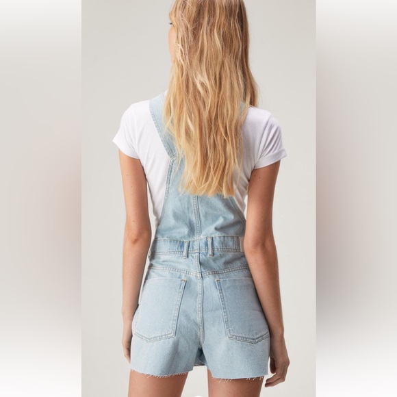 NWT NASTY GAL- The Denim Short Dungarees - Picture 4 of 4